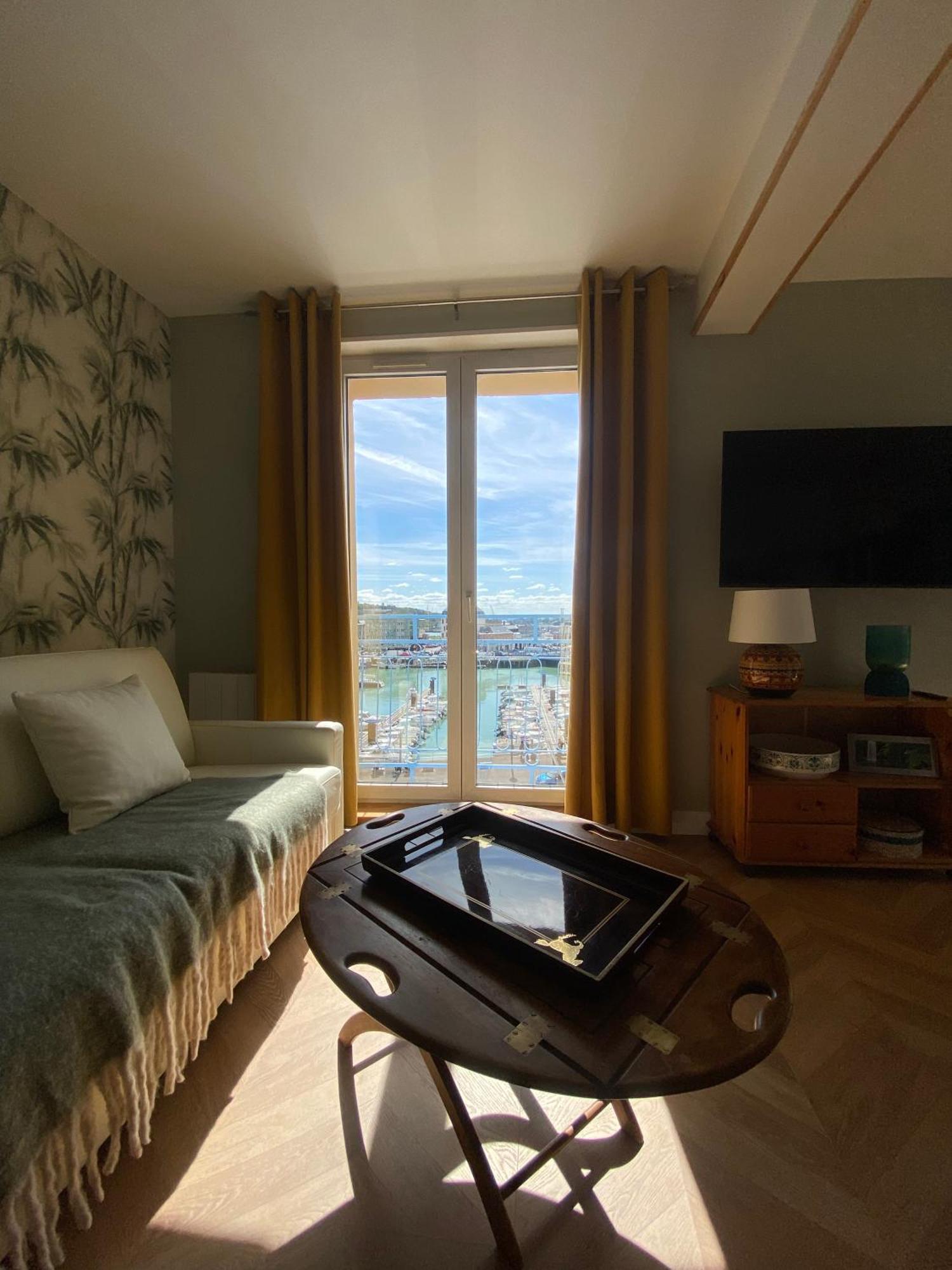 Etablissement 3 Etoiles Avec Ascenseur, 3 Appartements Lumineux Vue Port Avec Balcon, 200M De La Mer, Wifi Fibre, Tous Service Inclus Dieppe Esterno foto