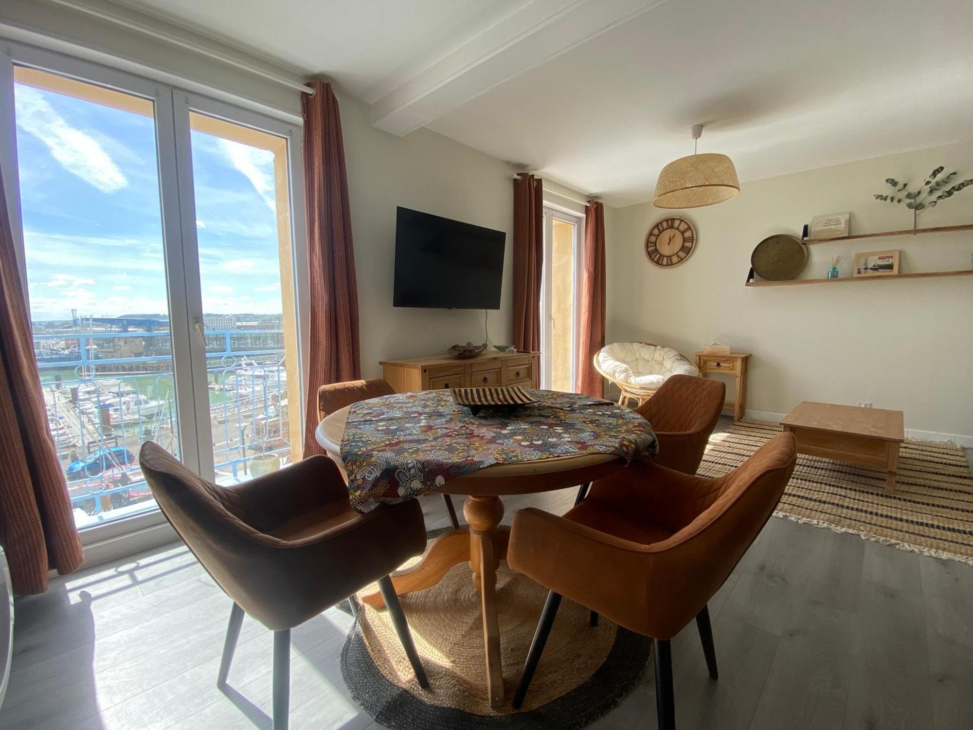Etablissement 3 Etoiles Avec Ascenseur, 3 Appartements Lumineux Vue Port Avec Balcon, 200M De La Mer, Wifi Fibre, Tous Service Inclus Dieppe Esterno foto