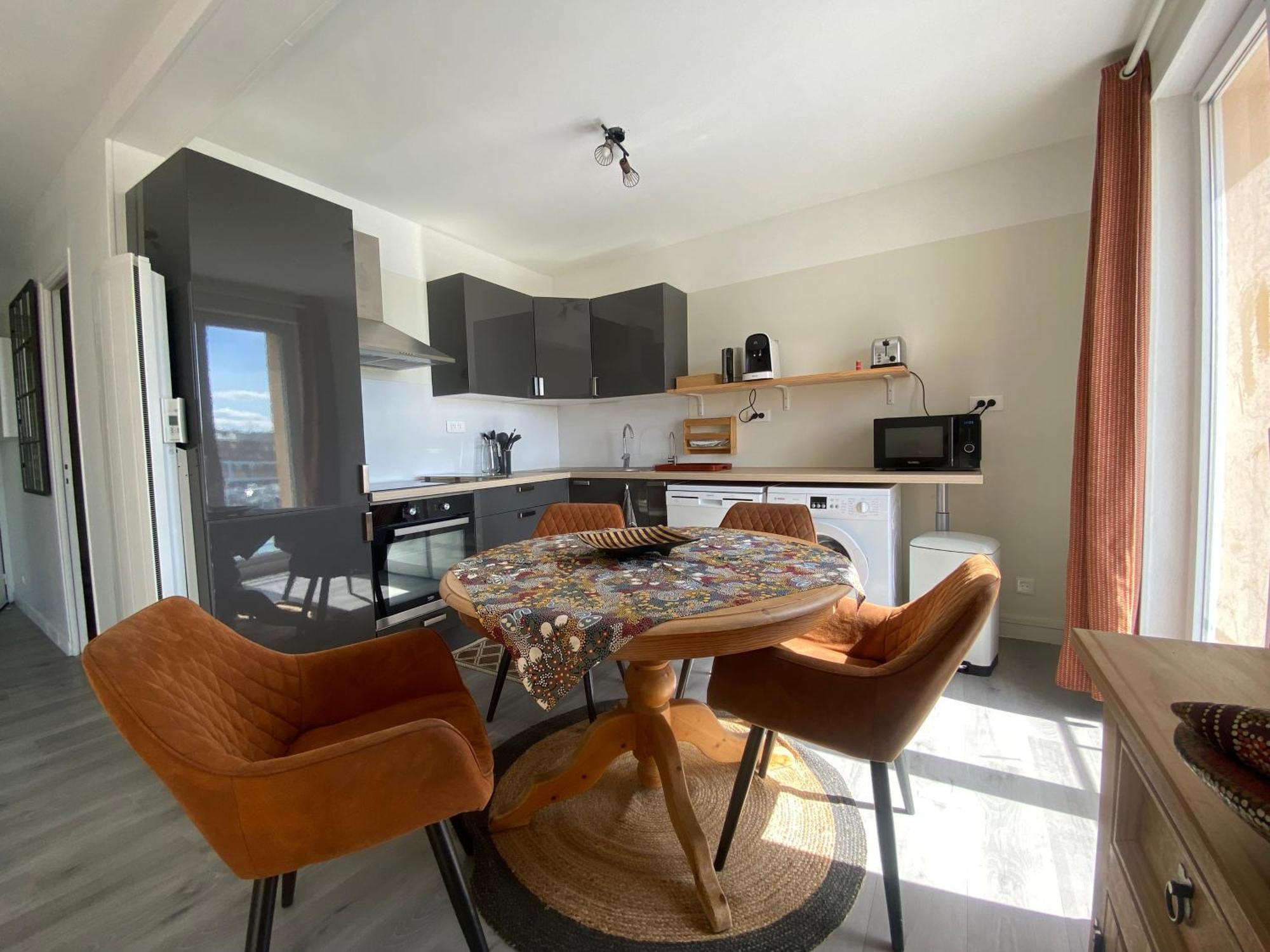 Etablissement 3 Etoiles Avec Ascenseur, 3 Appartements Lumineux Vue Port Avec Balcon, 200M De La Mer, Wifi Fibre, Tous Service Inclus Dieppe Esterno foto