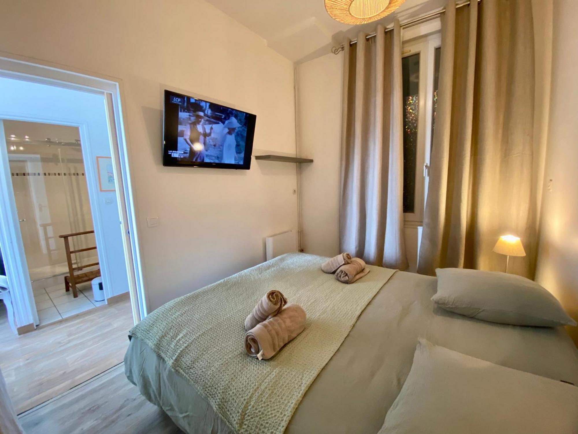 Etablissement 3 Etoiles Avec Ascenseur, 3 Appartements Lumineux Vue Port Avec Balcon, 200M De La Mer, Wifi Fibre, Tous Service Inclus Dieppe Esterno foto